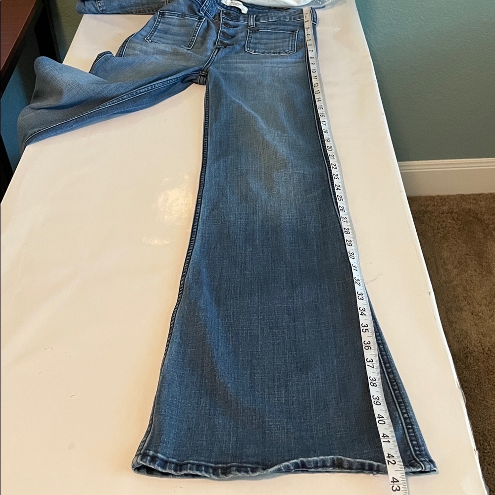 Abercrombie & Fitch Flare Leg High Rise Size 27 - Picture 9 of 16